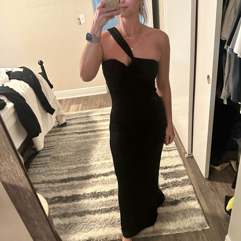 Floor Length Black Selfie Leslie One Shoulder Ruched Dress NWT - Size S - Picture 7 of 8